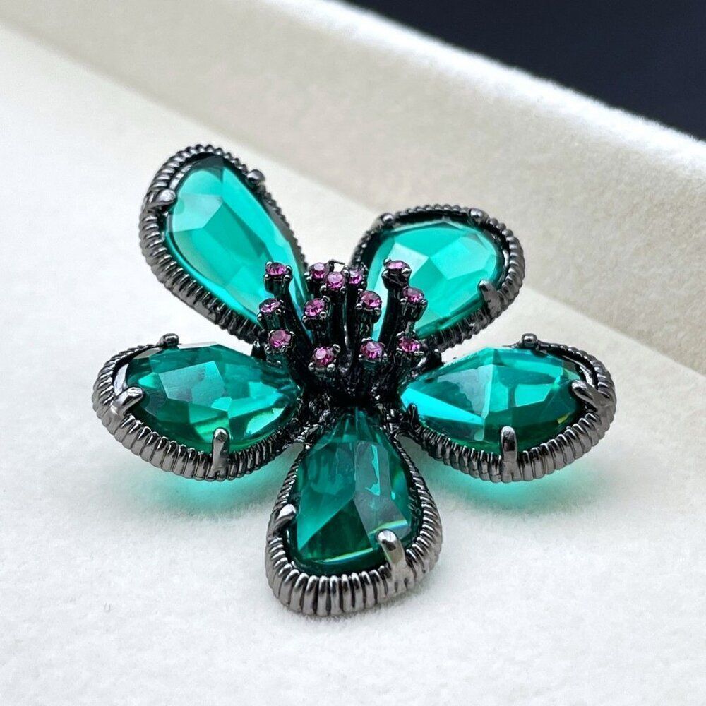 Gun Metal Gray Black with Emerald and Amethyst Crystal Flower Pin Back Brooch - Picture 4 of 8